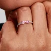 Funkelnder rosa Schleifenring aus Sterlingsilber Funkelnder rosa Schleifenring aus Sterlingsilber