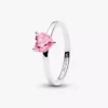 Funkelnder Solitärring mit rosa Herz aus Sterlingsilber Funkelnder Solitärring mit rosa Herz aus Sterlingsilber