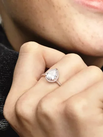 Funkelnder Teardrop-Halo-Ring, 14 Karat Roségold-Beschichtung
