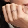Funkelnder Wishbone-Herzring, 14 Karat Roségold-Beschichtung Funkelnder Wishbone-Herzring, 14 Karat Roségold-Beschichtung