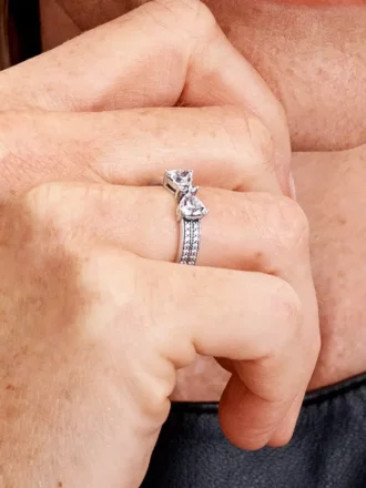 Funkelnder zweireihiger Ring mit Schleife aus Sterlingsilber