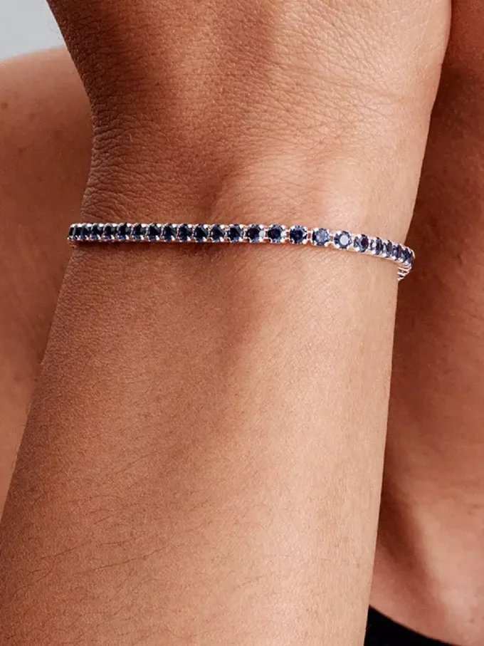Funkelndes blaues Tennisarmband aus Sterlingsilber