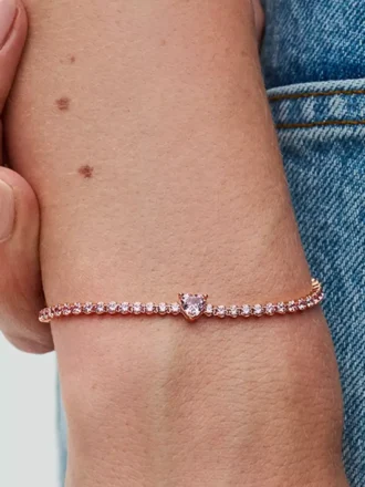 Funkelndes Herz-Tennisarmband, 14 Karat Roségold-Beschichtung