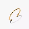 Gedrehter offener Bangle, 14 Karat vergoldet Gedrehter offener Bangle, 14 Karat vergoldet