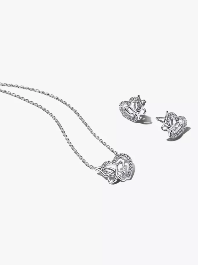 Geschenkset mit verschlungenen Herzen und Schmetterlingen aus Sterlingsilber Geschenkset mit verschlungenen Herzen und Schmetterlingen aus Sterlingsilber