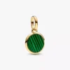 Grünes, gravierbares Mini-Medaillon-Charm, 14-karätig vergoldet Grünes, gravierbares Mini-Medaillon-Charm, 14-karätig vergoldet