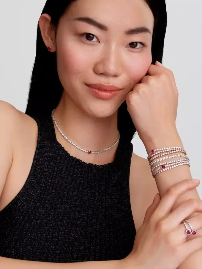 Funkelndes Tennisarmband, 14 Karat Roségold-Beschichtung Funkelndes Tennisarmband, 14 Karat Roségold-Beschichtung