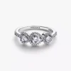 Halo-Herz-Trilogie-Ring aus Sterlingsilber Halo-Herz-Trilogie-Ring aus Sterlingsilber