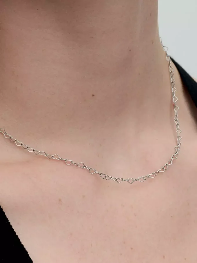 Halskette „Linked Hearts“ aus Sterlingsilber Halskette „Linked Hearts“ aus Sterlingsilber