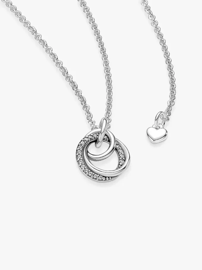 Halskette mit „Family Always Encircled“-Anhänger aus Sterlingsilber Halskette mit „Family Always Encircled“-Anhänger aus Sterlingsilber