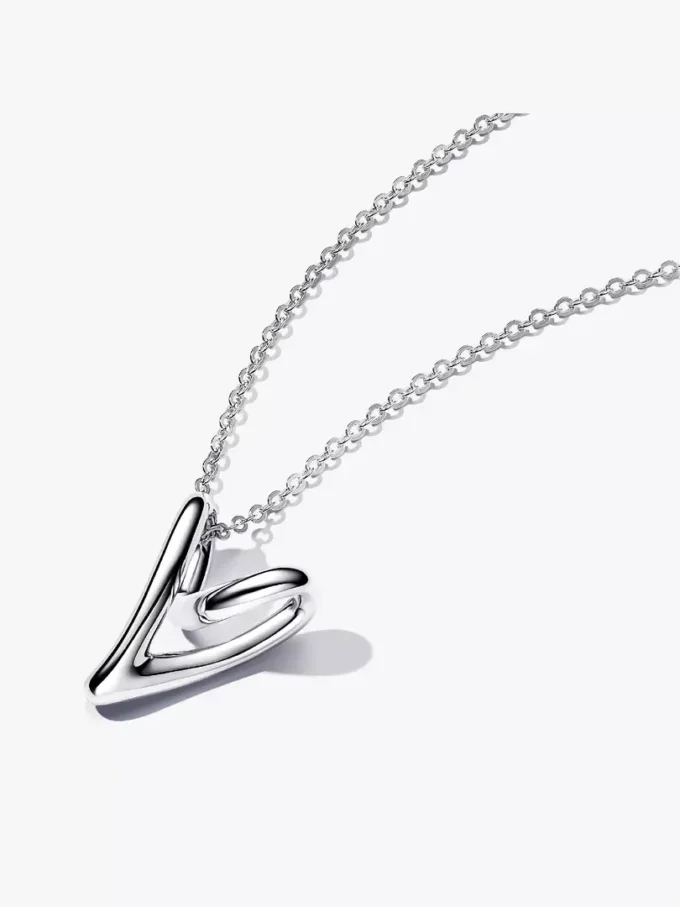 Halskette mit organisch geformtem Herzanhänger aus Sterlingsilber Halskette mit organisch geformtem Herzanhänger aus Sterlingsilber