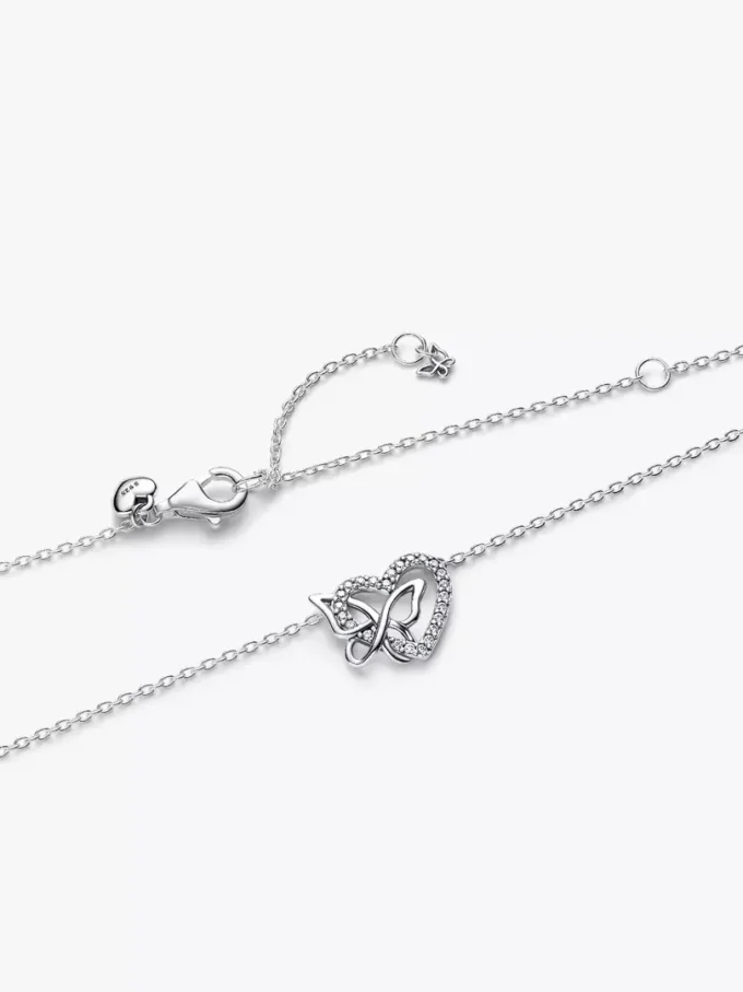 Halskette mit verschlungenem Herz- und Schmetterlingsanhänger aus Sterlingsilber Halskette mit verschlungenem Herz- und Schmetterlingsanhänger aus Sterlingsilber