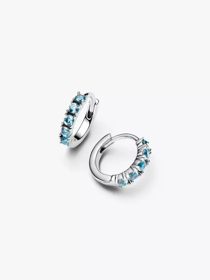 Hellblaue Huggie-Ohrringe aus Sterlingsilber