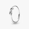 Infinity-Knoten-Ring aus Sterlingsilber Infinity-Knoten-Ring aus Sterlingsilber