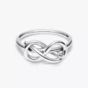 Infinity-Knoten-Ring aus Sterlingsilber Infinity-Knoten-Ring aus Sterlingsilber