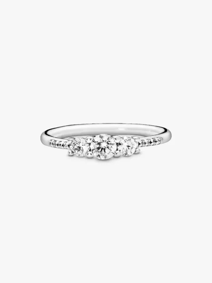 Klarer Dreisteinring aus Sterlingsilber Klarer Dreisteinring aus Sterlingsilber