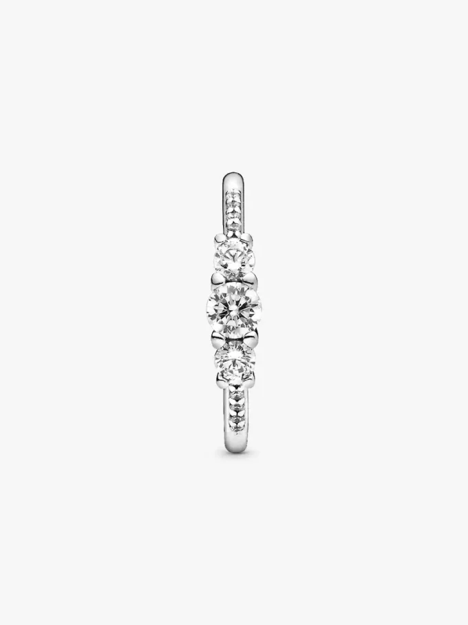 Klarer Dreisteinring aus Sterlingsilber Klarer Dreisteinring aus Sterlingsilber