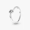 Klarer, geneigter Herz-Solitärring aus Sterlingsilber Klarer, geneigter Herz-Solitärring aus Sterlingsilber