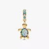 Murano Glass Dangle Charm in Form einer Meeresschildkröte, 14-karätig vergoldet Murano Glass Dangle Charm in Form einer Meeresschildkröte, 14-karätig vergoldet