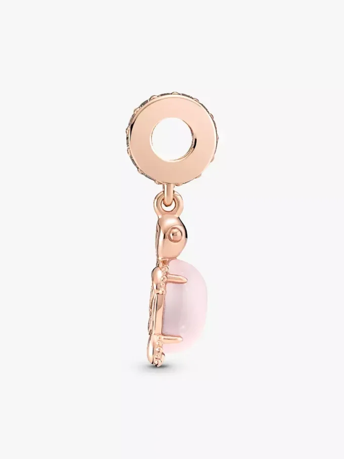 Murano Glass Dangle Charm in Form einer rosa Meeresschildkröte, 14 Karat Roségold-Beschichtung Murano Glass Dangle Charm in Form einer rosa Meeresschildkröte, 14 Karat Roségold-Beschichtung