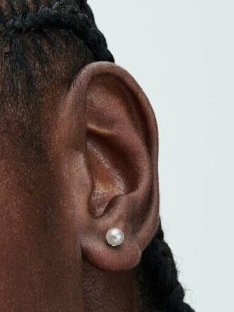 Ohrringe mit behandelten Süßwasser-Zuchtperlen, 4,5 mm – Sterlingsilber