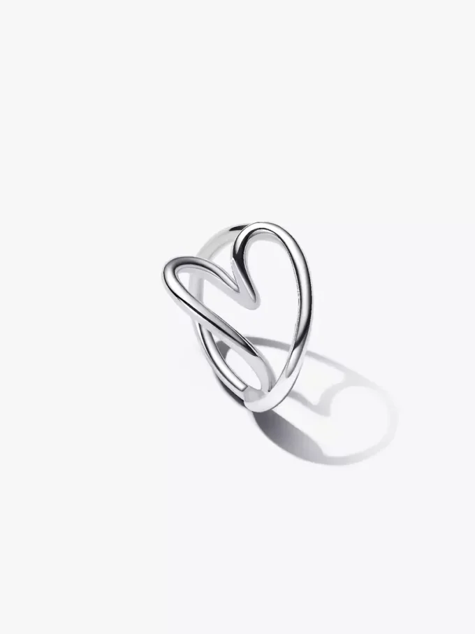 Organisch geformter Herzring aus Sterlingsilber Organisch geformter Herzring aus Sterlingsilber