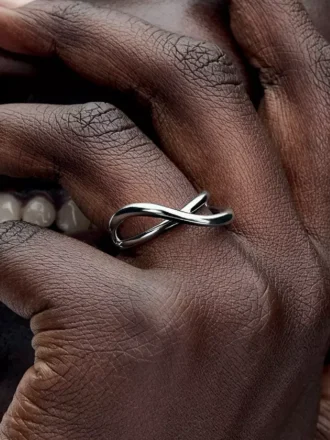 Organisch geformter Infinity-Ring aus Sterlingsilber