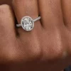 Ovaler funkelnder Halo-Statement-Ring aus Sterlingsilber Ovaler funkelnder Halo-Statement-Ring aus Sterlingsilber