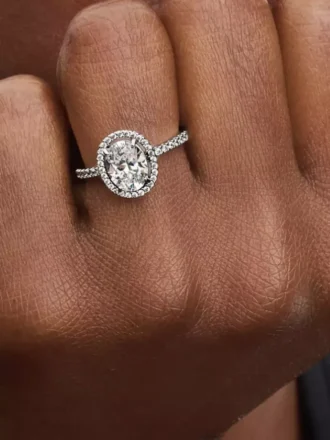 Ovaler funkelnder Halo-Statement-Ring aus Sterlingsilber