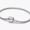 Pandora Armband mit Snake Chain und Herzverschluss aus Sterlingsilber mit synthetischen Diamanten, 0,51 Karat insgesamt, Sterlingsilber Pandora Armband mit Snake Chain und Herzverschluss aus Sterlingsilber mit synthetischen Diamanten, 0,51 Karat insgesamt, Sterlingsilber