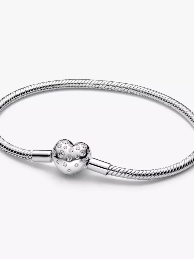 Pandora Armband mit Snake Chain und Herzverschluss aus Sterlingsilber mit synthetischen Diamanten, 0,51 Karat insgesamt, Sterlingsilber Pandora Armband mit Snake Chain und Herzverschluss aus Sterlingsilber mit synthetischen Diamanten, 0,51 Karat insgesamt, Sterlingsilber