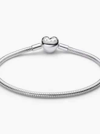 Pandora Armband mit Snake Chain und Herzverschluss aus Sterlingsilber mit synthetischen Diamanten, 0,51 Karat insgesamt, Sterlingsilber