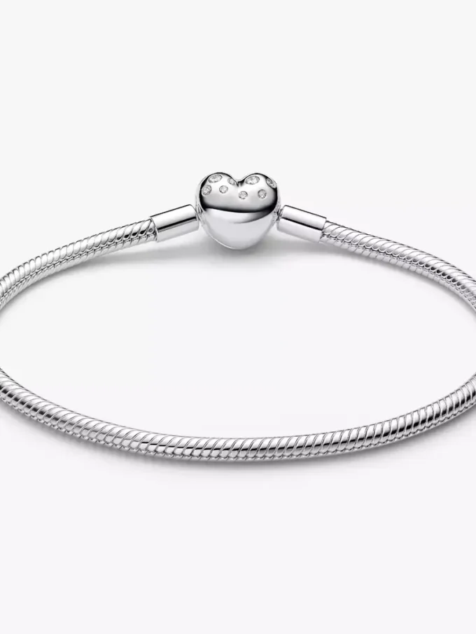 Pandora Armband mit Snake Chain und Herzverschluss aus Sterlingsilber mit synthetischen Diamanten, 0,51 Karat insgesamt, Sterlingsilber Pandora Armband mit Snake Chain und Herzverschluss aus Sterlingsilber mit synthetischen Diamanten, 0,51 Karat insgesamt, Sterlingsilber
