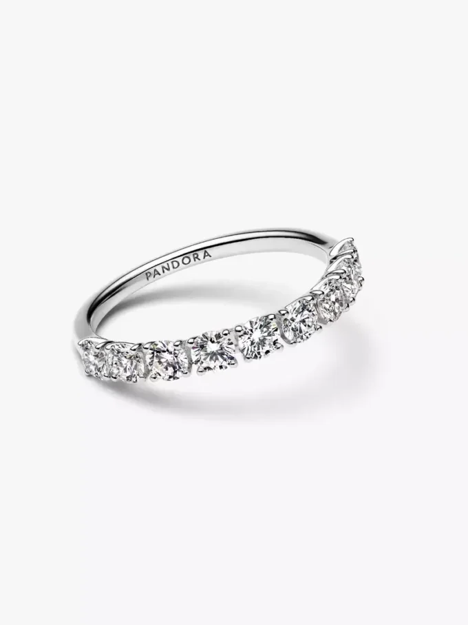 Pandora Era 14-karätiger Weißgold-Halb-Ewigkeitsring mit Lab-Grown Diamonds, 0,90 Karat insgesamt, 14-karätiges Weißgold Pandora Era 14-karätiger Weißgold-Halb-Ewigkeitsring mit Lab-Grown Diamonds, 0,90 Karat insgesamt, 14-karätiges Weißgold