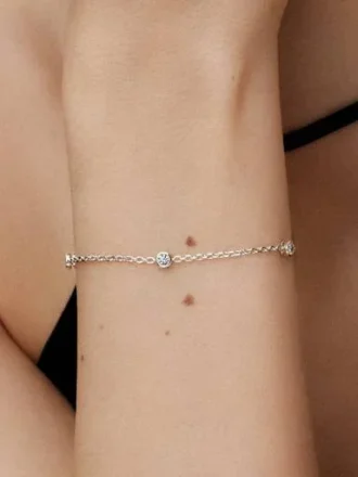 Pandora Era Bezel Sterlingsilber-Armband mit Lab-Grown-Diamanten in Station-Kette – 0,30 ct TW, Sterlingsilber Pandora Era Bezel Sterlingsilber-Armband mit Lab-Grown-Diamanten in Station-Kette – 0,30 ct TW, Sterlingsilber