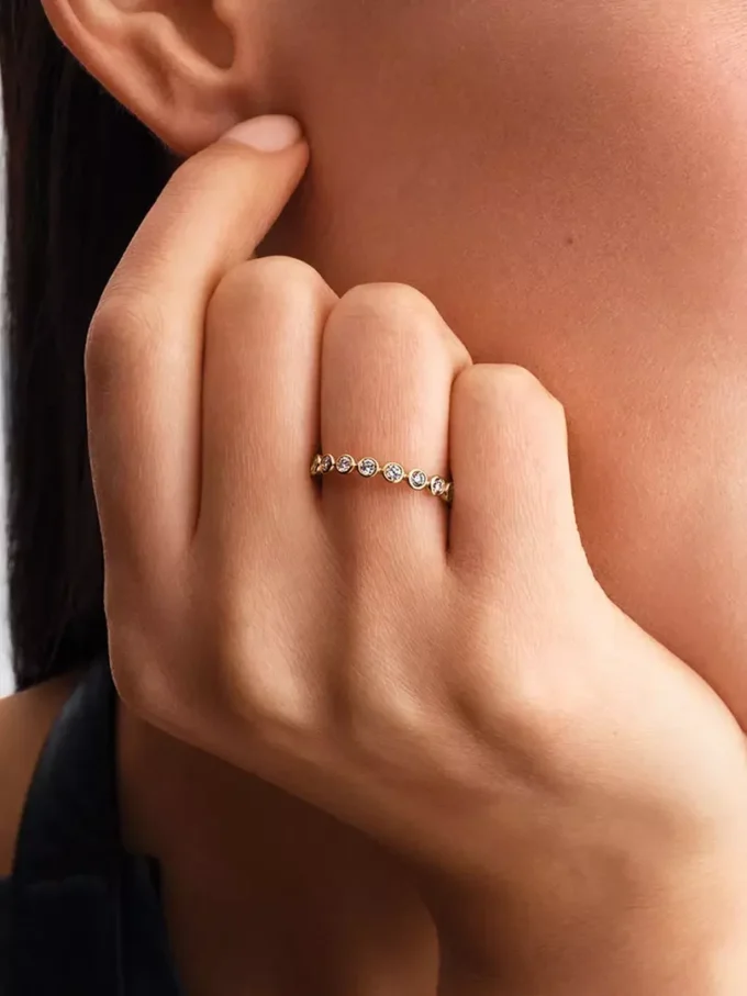 Pandora Era Eternity-Ring mit Lab-Grown Diamonds in Zargenfassung, 0,70 ct insgesamt, 14 Karat Gold Pandora Era Eternity-Ring mit Lab-Grown Diamonds in Zargenfassung, 0,70 ct insgesamt, 14 Karat Gold