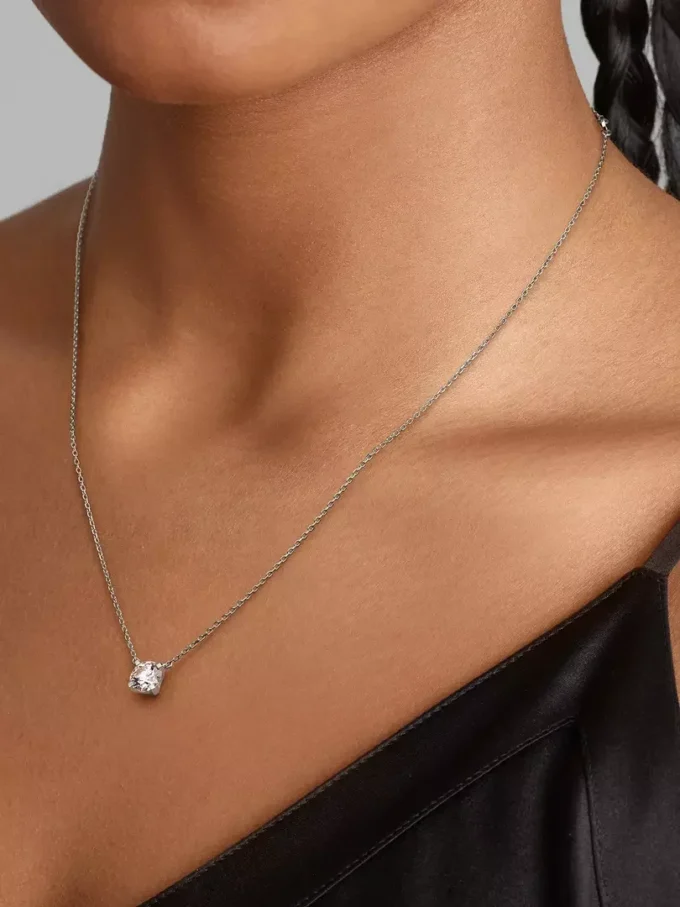 Pandora Era Halskette mit Anhänger aus 14 Karat Weißgold und im Labor gezüchtetem Diamanten, 1,00 Karat insgesamt, 14 Karat Weißgold Pandora Era Halskette mit Anhänger aus 14 Karat Weißgold und im Labor gezüchtetem Diamanten, 1,00 Karat insgesamt, 14 Karat Weißgold