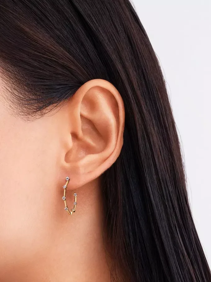 Pandora Era Lab-Grown Diamonds Station Hoop Ohrringe 0,40 ct TW, 14 Karat Gold Pandora Era Lab-Grown Diamonds Station Hoop Ohrringe 0,40 ct TW, 14 Karat Gold
