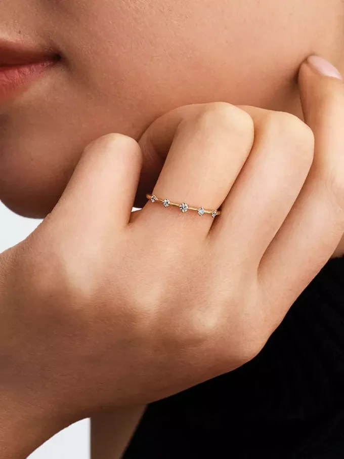 Pandora Era Lab-Grown Diamonds Station Ring 0,11 ct TW, 14 Karat Gold Pandora Era Lab-Grown Diamonds Station Ring 0,11 ct TW, 14 Karat Gold