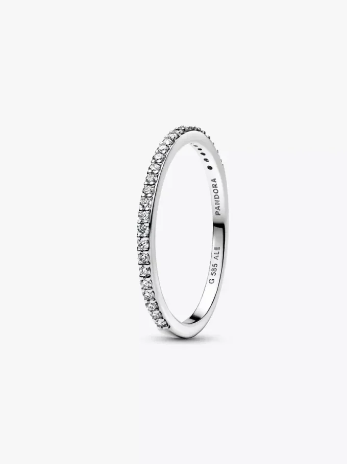 Pandora Era Ring mit halbem Eternity-Pavé-Band aus im Labor gezüchteten Diamanten, 0,11 ct insgesamt, 14 Karat Weißgold Pandora Era Ring mit halbem Eternity-Pavé-Band aus im Labor gezüchteten Diamanten, 0,11 ct insgesamt, 14 Karat Weißgold