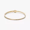 Pandora „Infinite“ Bangle mit zweireihigem Pavé aus im Labor gezüchteten Diamanten, 0,45 ct insgesamt, 14 Karat Gold Pandora „Infinite“ Bangle mit zweireihigem Pavé aus im Labor gezüchteten Diamanten, 0,45 ct insgesamt, 14 Karat Gold