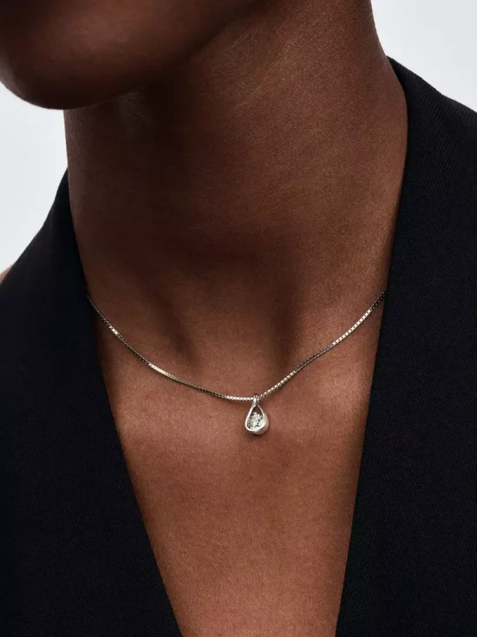Pandora Infinite Halskette mit Anhänger aus 14 Karat Weißgold und im Labor gezüchtetem Diamanten, 0,50 Karat insgesamt, 14 Karat Weißgold Pandora Infinite Halskette mit Anhänger aus 14 Karat Weißgold und im Labor gezüchtetem Diamanten, 0,50 Karat insgesamt, 14 Karat Weißgold