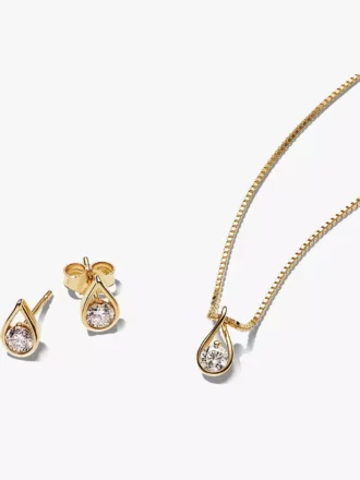 Pandora „Infinite“ Halskette und Ohrringe mit Lab-Grown Diamonds, 0,75 Karat insgesamt, 14 Karat vergoldet, 2er-Set Pandora „Infinite“ Halskette und Ohrringe mit Lab-Grown Diamonds, 0,75 Karat insgesamt, 14 Karat vergoldet, 2er-Set