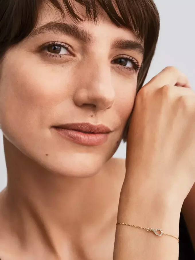 Pandora Infinite Pavé-Armband mit synthetischen Diamanten, 0,10 ct insgesamt, 14 Karat Gold Pandora Infinite Pavé-Armband mit synthetischen Diamanten, 0,10 ct insgesamt, 14 Karat Gold