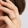 Pandora „Infinite“ Ring mit doppelreihigem Pavé aus im Labor gezüchteten Diamanten, 0,22 Karat insgesamt, 14 Karat Gold Pandora „Infinite“ Ring mit doppelreihigem Pavé aus im Labor gezüchteten Diamanten, 0,22 Karat insgesamt, 14 Karat Gold