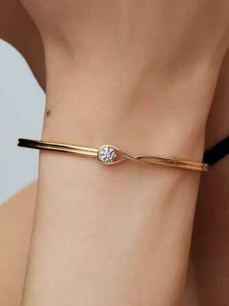 Pandora Lab-Grown Diamonds Bangle „Infinite“ aus 14 Karat Gold mit im Labor gezüchtetem Diamanten, 0,50 Karat insgesamt, 14 Karat Gold