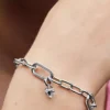 Pandora ME Dangle Charm „Keyhole Heart“ aus Sterlingsilber Pandora ME Dangle Charm „Keyhole Heart“ aus Sterlingsilber