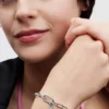 Pandora ME Dangle Charm „Keyhole Heart“ aus Sterlingsilber Pandora ME Dangle Charm „Keyhole Heart“ aus Sterlingsilber