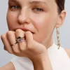 Ring mit schwarzem Emaille und Steinen, 14-karätig vergoldet Ring mit schwarzem Emaille und Steinen, 14-karätig vergoldet