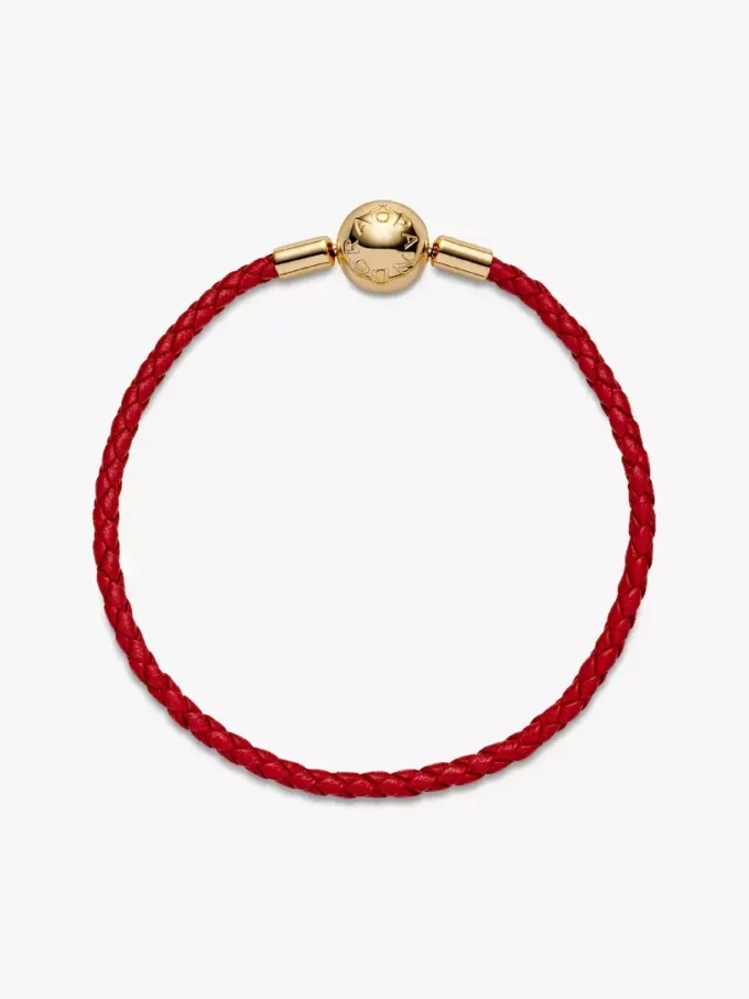 Pandora Moments Armband aus rotem geflochtenem Leder, 14-karätig vergoldet Pandora Moments Armband aus rotem geflochtenem Leder, 14-karätig vergoldet